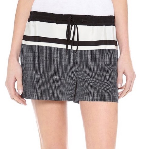 NWT Vince Mixed Stripe Printed Silk Shorts Black//Ivory Size XSmall